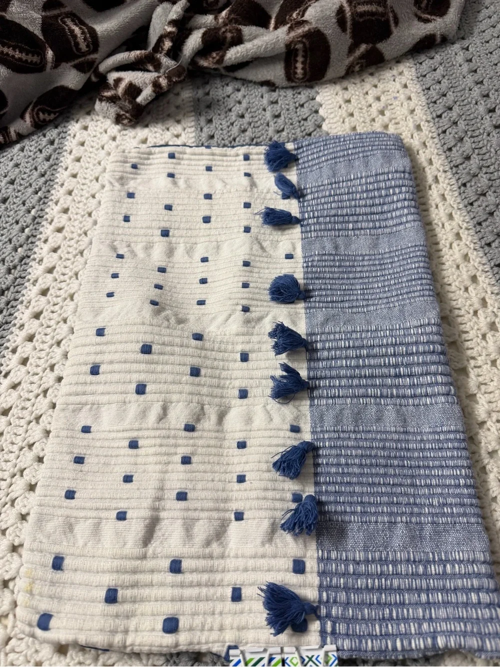 Pier 1 pillowcase cover blue white geometric design 100%cotton